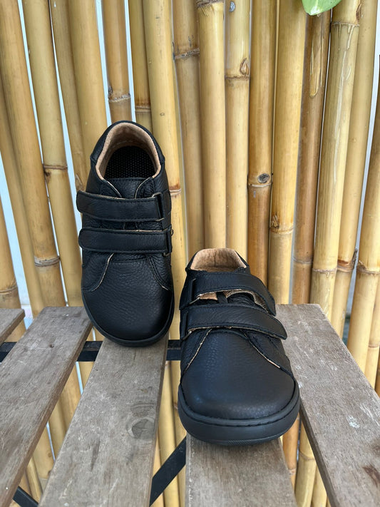 Pegres - SBF60F - All-Black Shoes